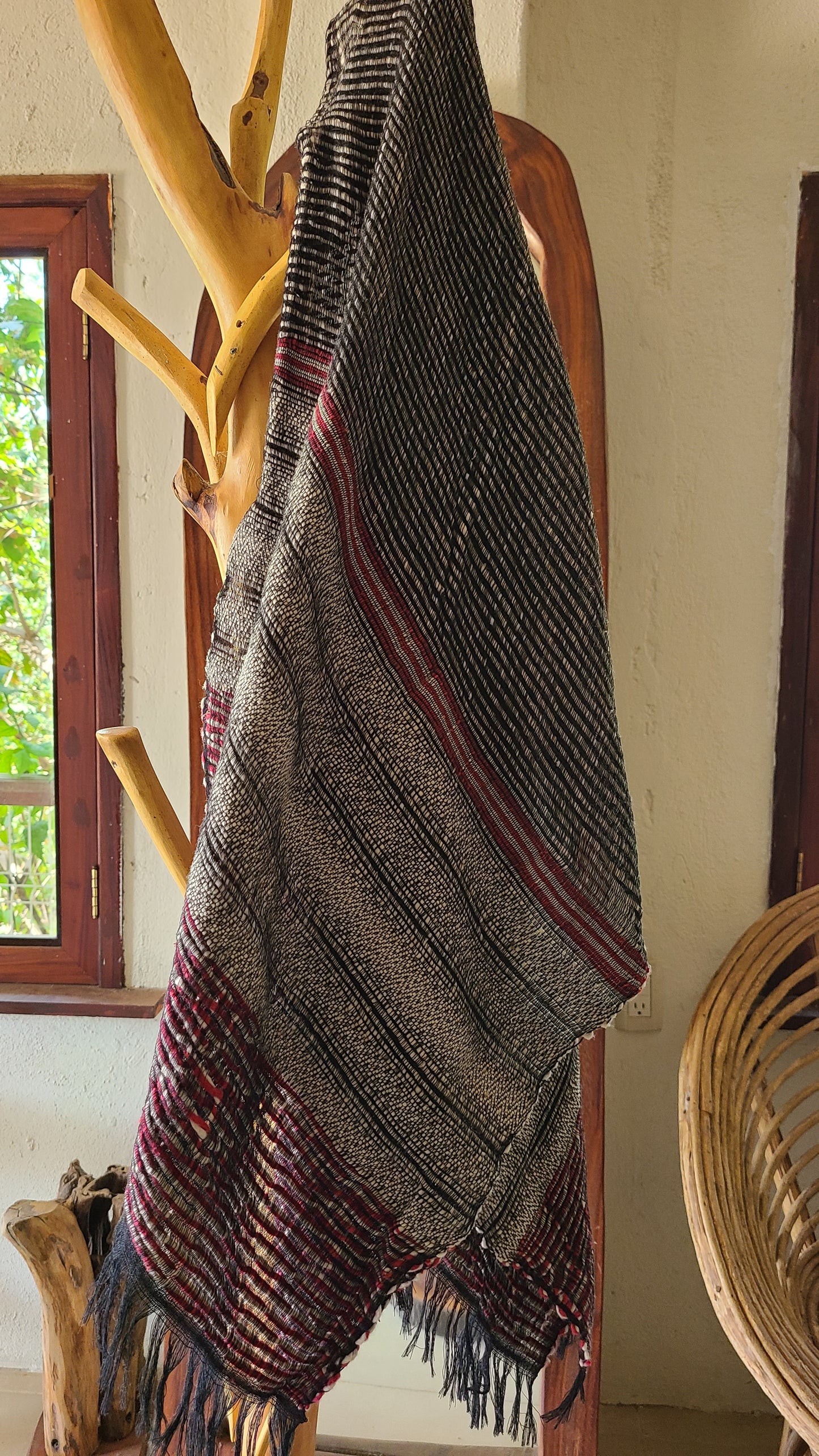 Poncho La Paloma Burgundy Black